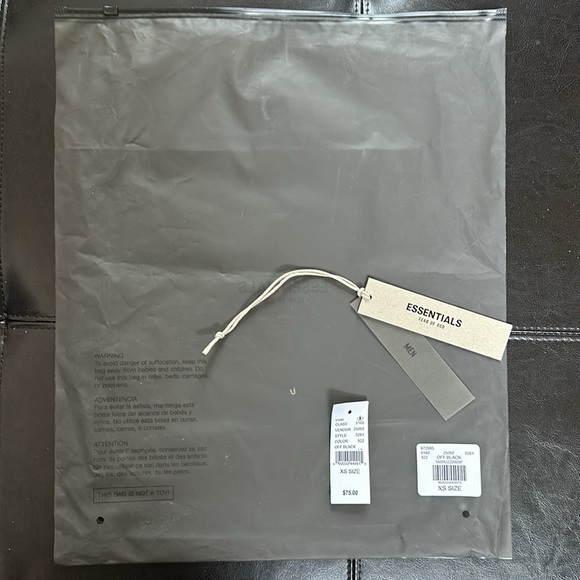 ESSENTIALS FEAR OF GOD merch bag & tags - Picture 2 of 11